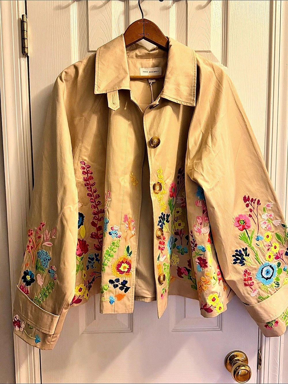 Free Assembly Short Embroidered Trench Coat Beige & Multicolor Large